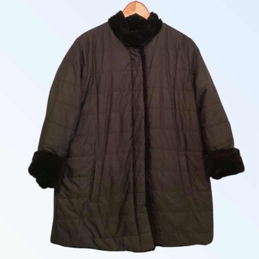 Regal Black Reversible Winter Coat Size M 2-in-1 Faux Fur &Puffer Casual Elegant